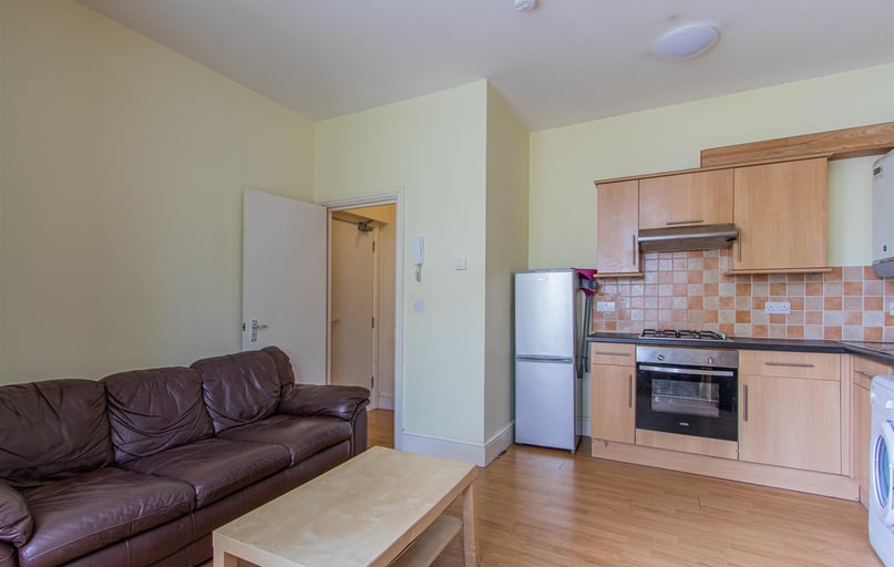 Richmond Road, Plasnewydd, Cardiff - Image 1